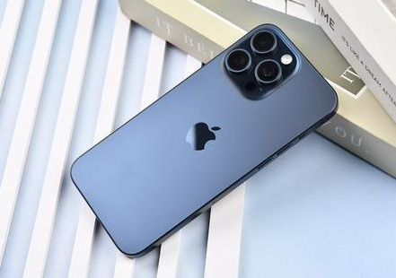 延平苹果维修点分享iPhone 15 Pro Max屏幕更换全新实操风险 